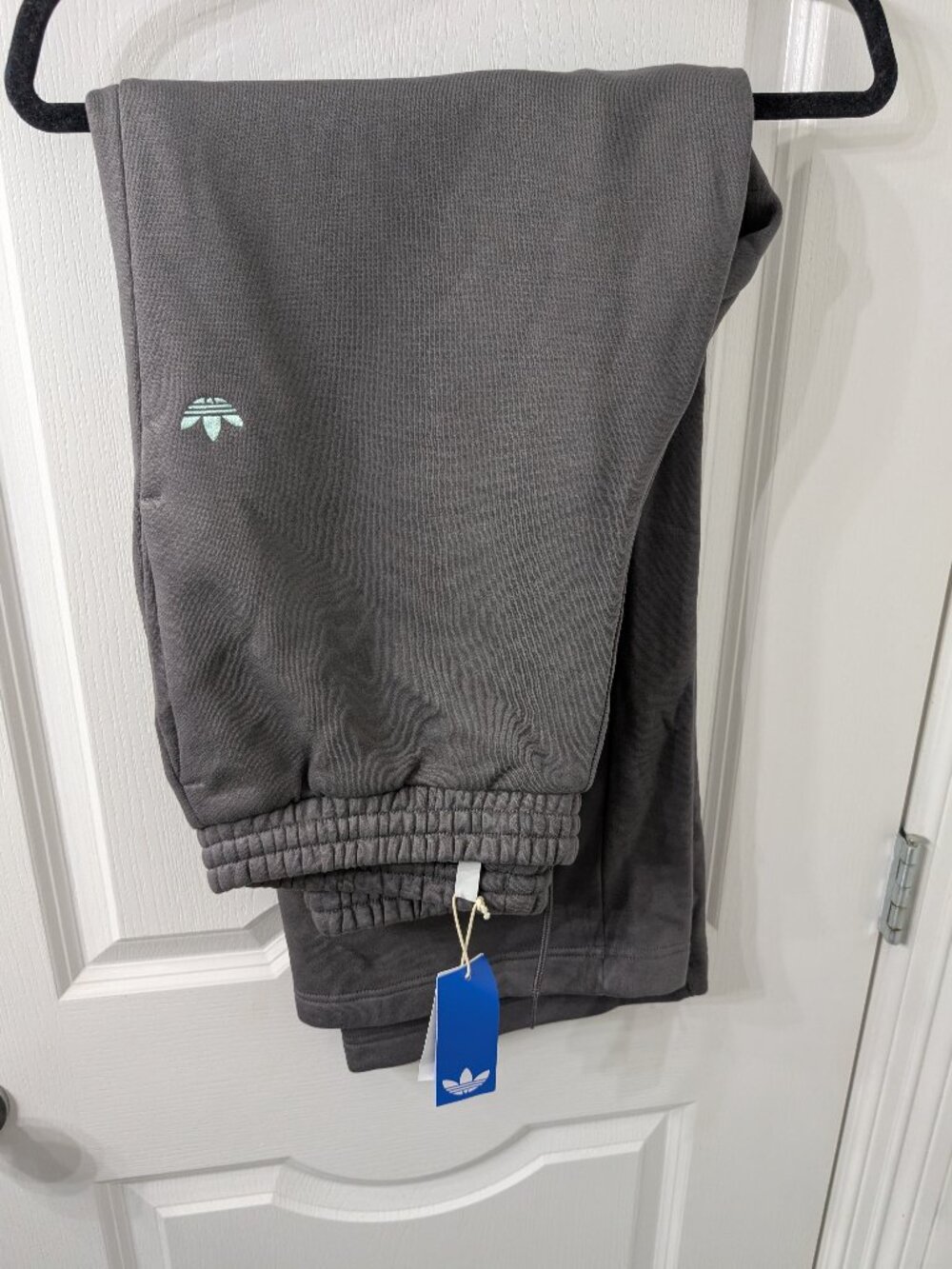 Adidas charcoal gray women's stylish large sweatpants